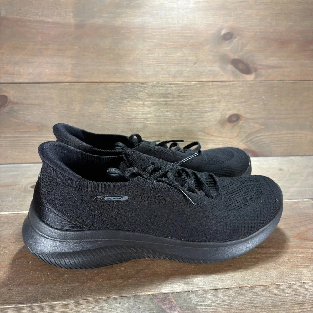 Skechers pre owned